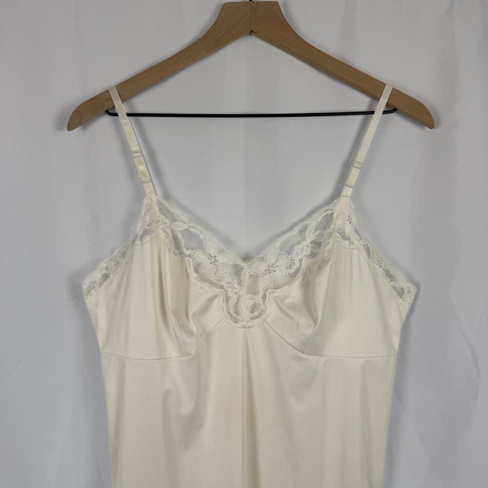 Vintage VANITY FAIR Full Slip Ivory Size 36 Lace Trim Indie Sleaze Dress Midi - Picture 4 of 10